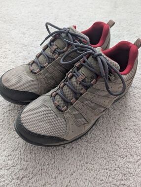 Columbia Redmond BL0834-227 Brown/Red Women's Hiking Shoes Size 8.5 Waterproof